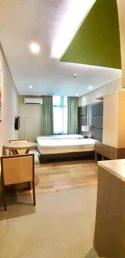مانيلا Studio Unit Condo At Antel Serenity Suites Makati المظهر الخارجي الصورة