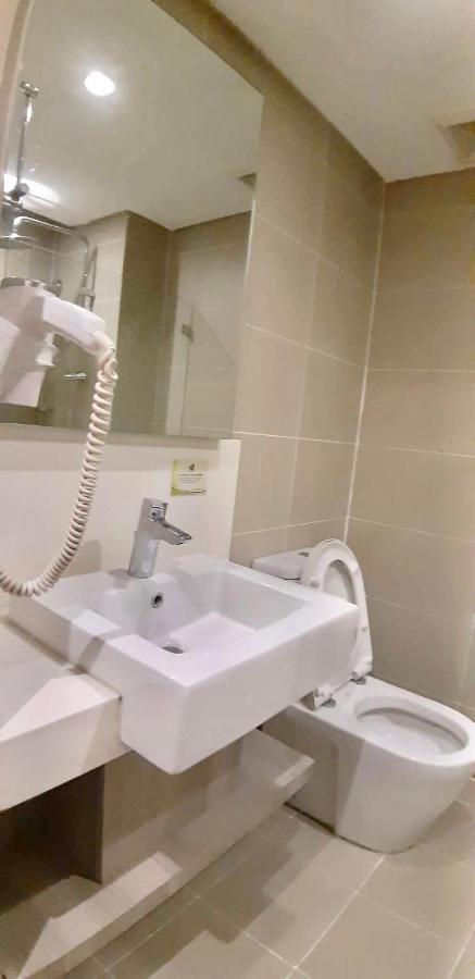 مانيلا Studio Unit Condo At Antel Serenity Suites Makati المظهر الخارجي الصورة