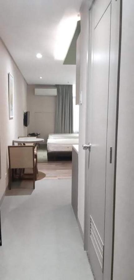 مانيلا Studio Unit Condo At Antel Serenity Suites Makati المظهر الخارجي الصورة