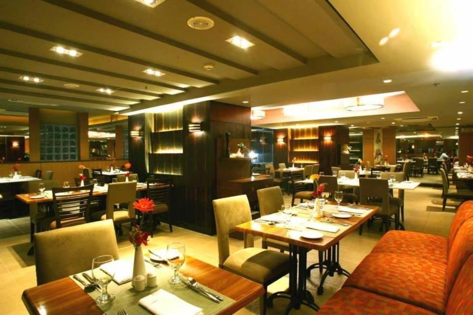 مانيلا Studio Unit Condo At Antel Serenity Suites Makati المظهر الخارجي الصورة